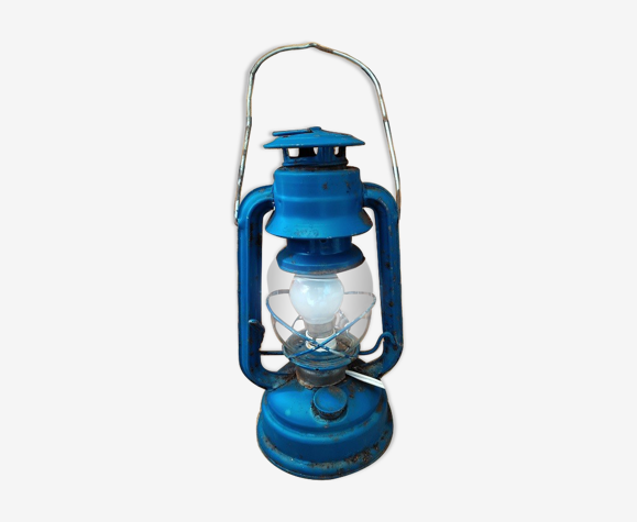 Lampe tempête pétrole électrifié métal patiné bleu ancien dp 082225