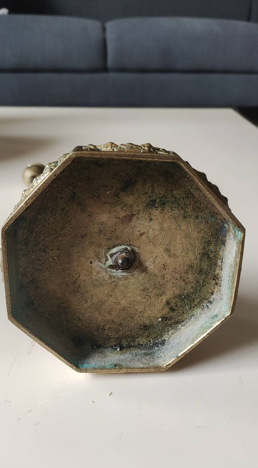 5-branched Jewish menorah/candlestick. Dedicated to mourning. In gilded bronze.