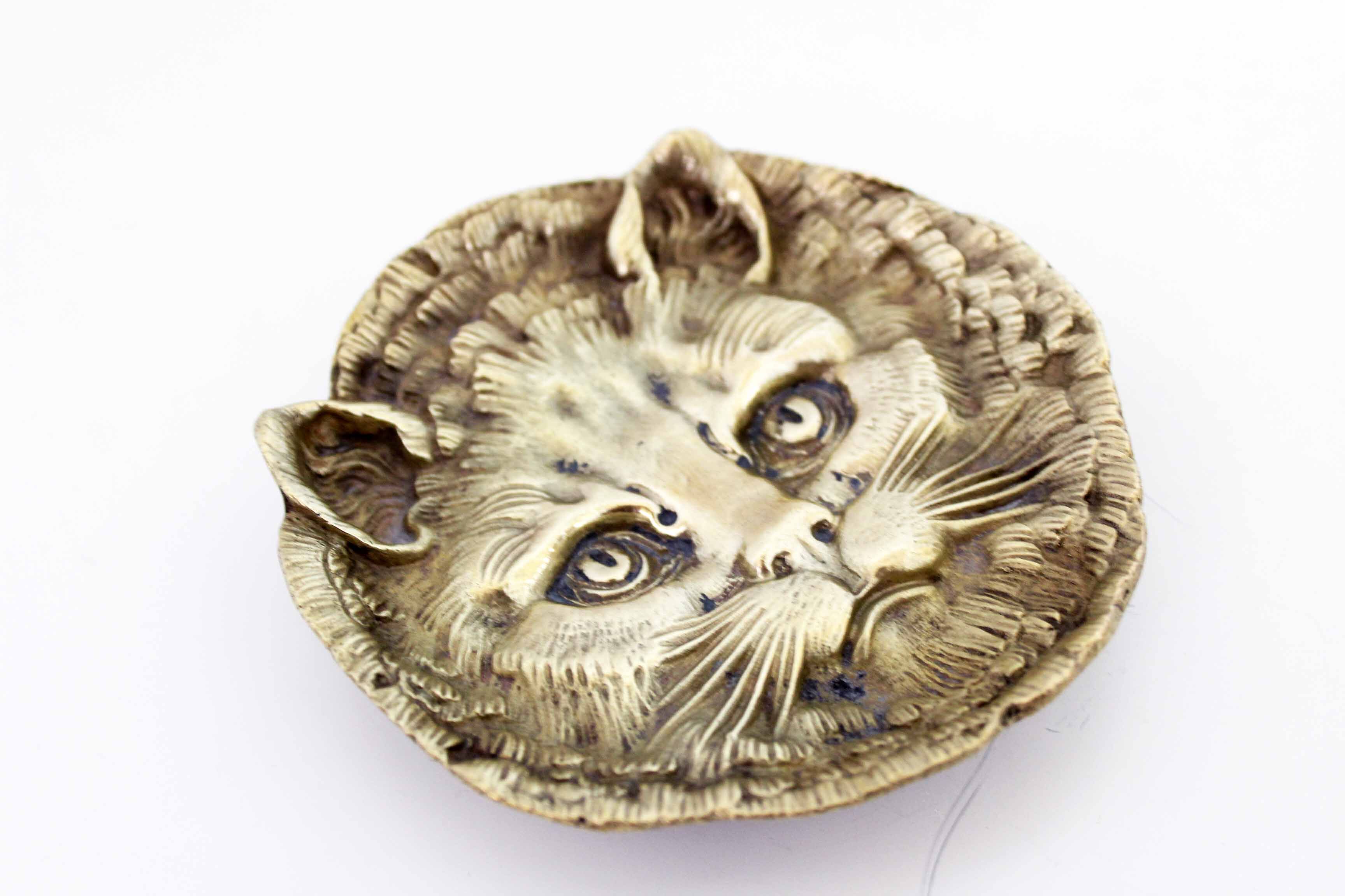 Trinket bowl "chat" in bronze