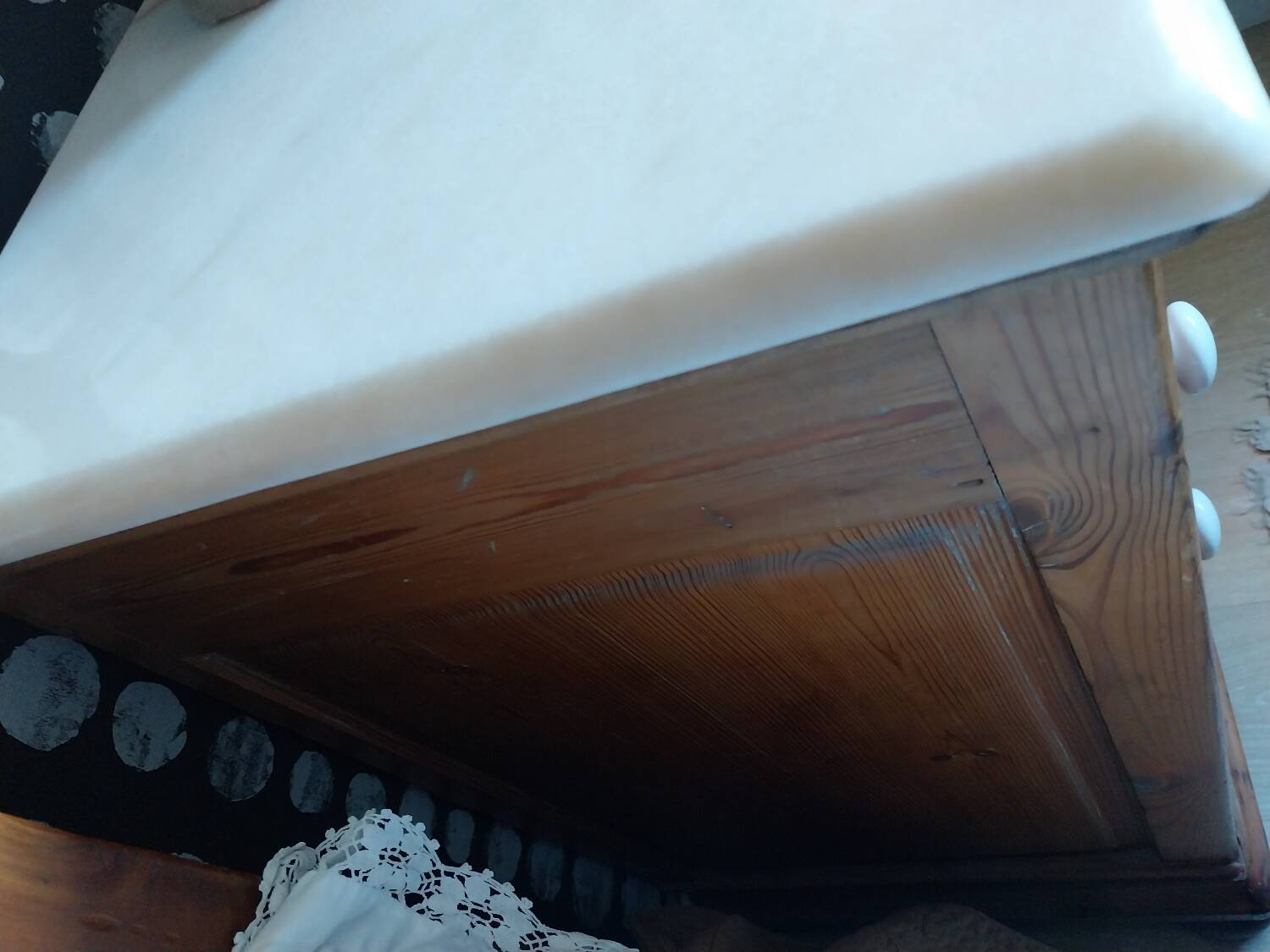 Antique chest of drawers