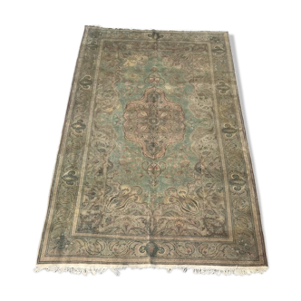 Vintage Turkish Kayseri is 205 X 304 CM hand carpet