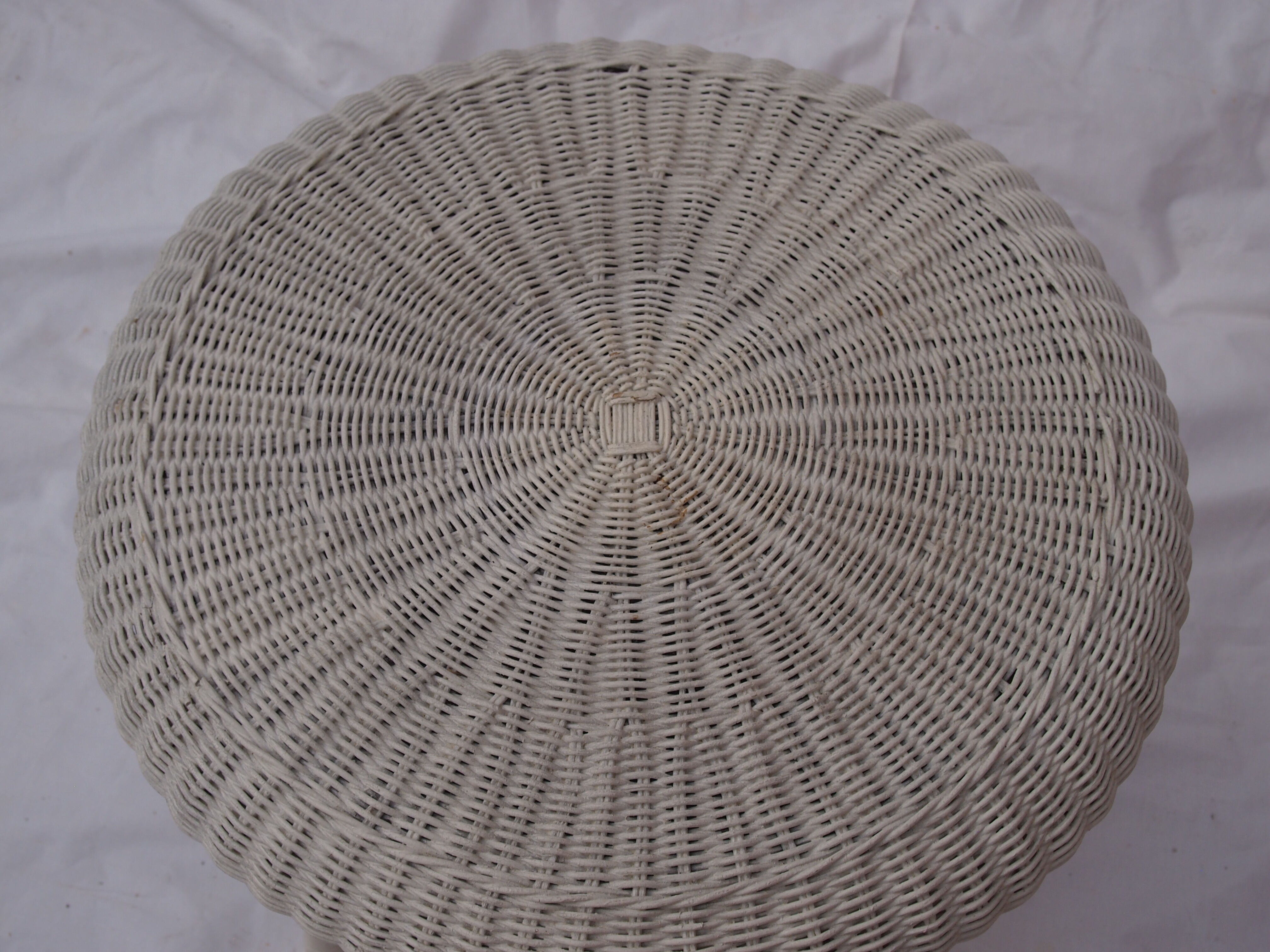 Vintage rattan lounge