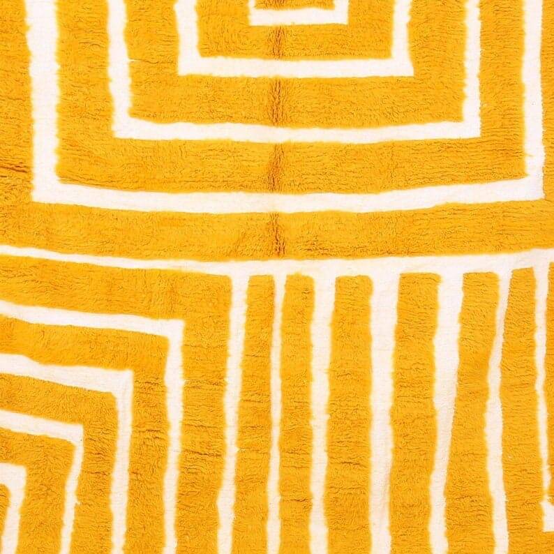 Handmade pure wool rug in traditional yellow, size 150 x 250 cm.
