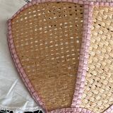 Flower applique in raffia and pink fabrics