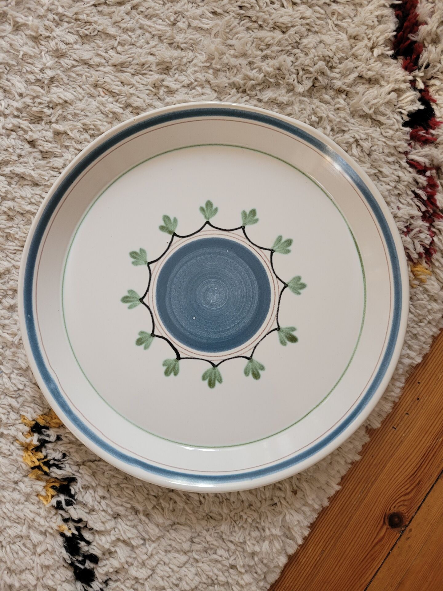 Large round plate MBFA Pornic