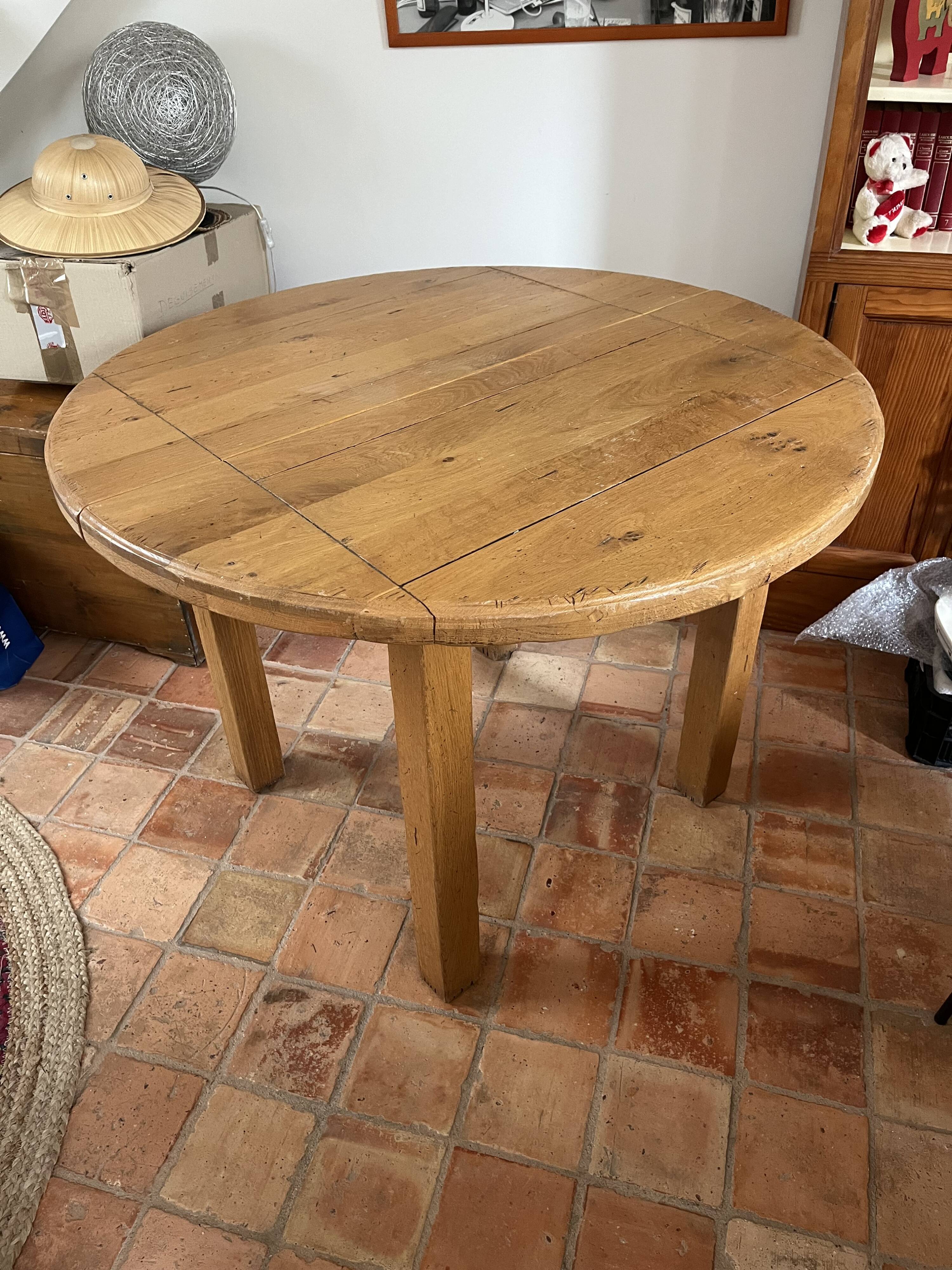 Round solid wood table