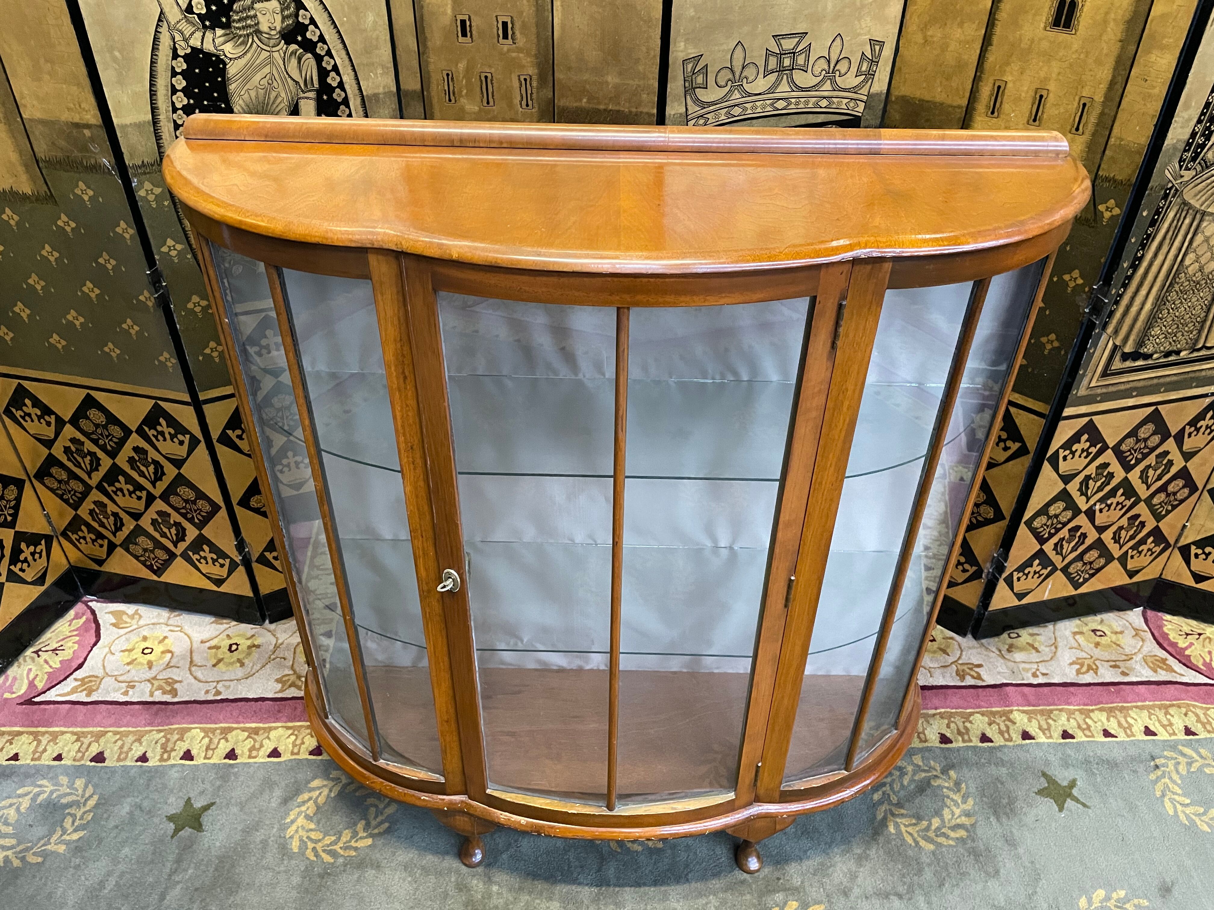 English showcase chippendale