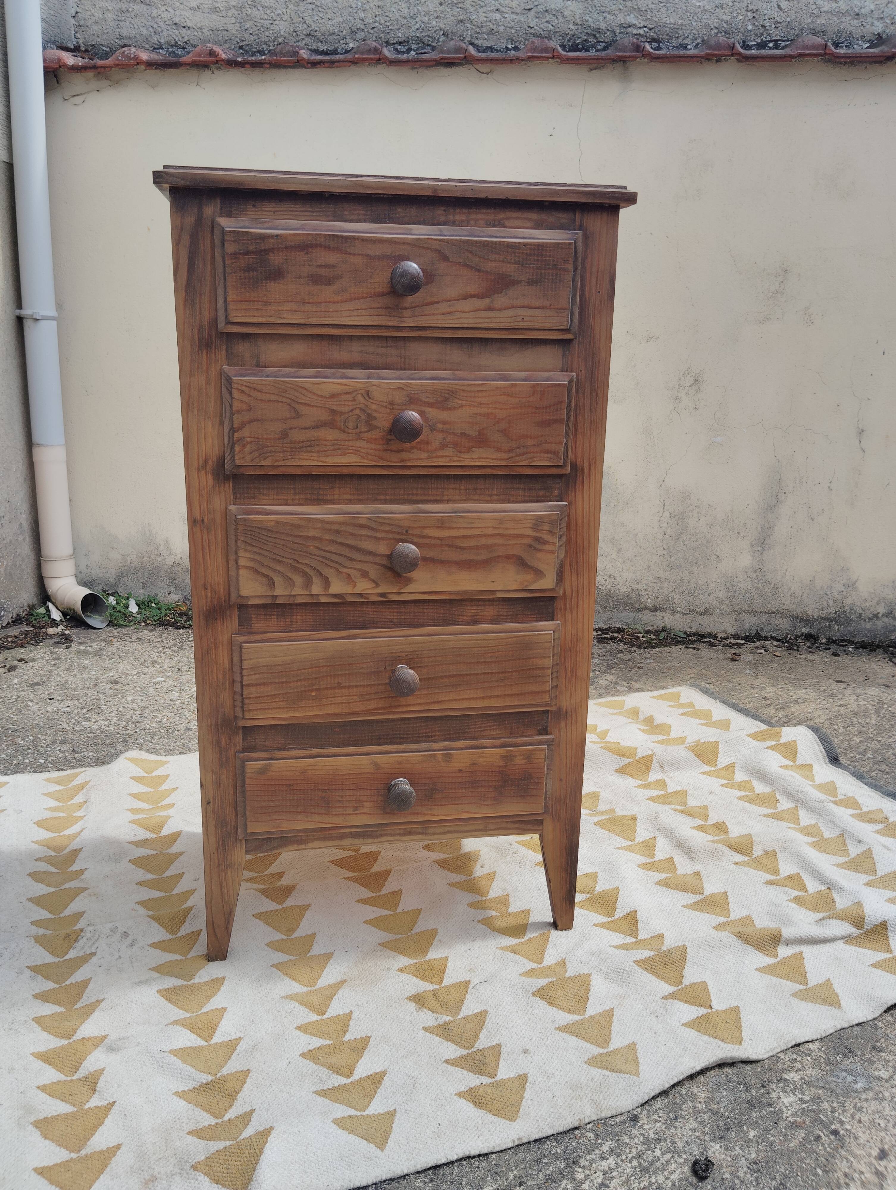 Commode/chest of drawers with tapered legs