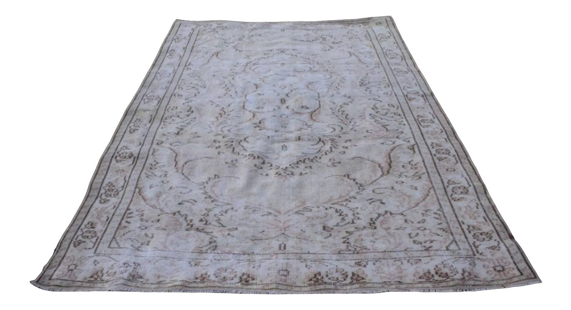 Vintage handmade Turkish rug 165x260 cm