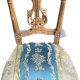 Chaise en bois sculpté
