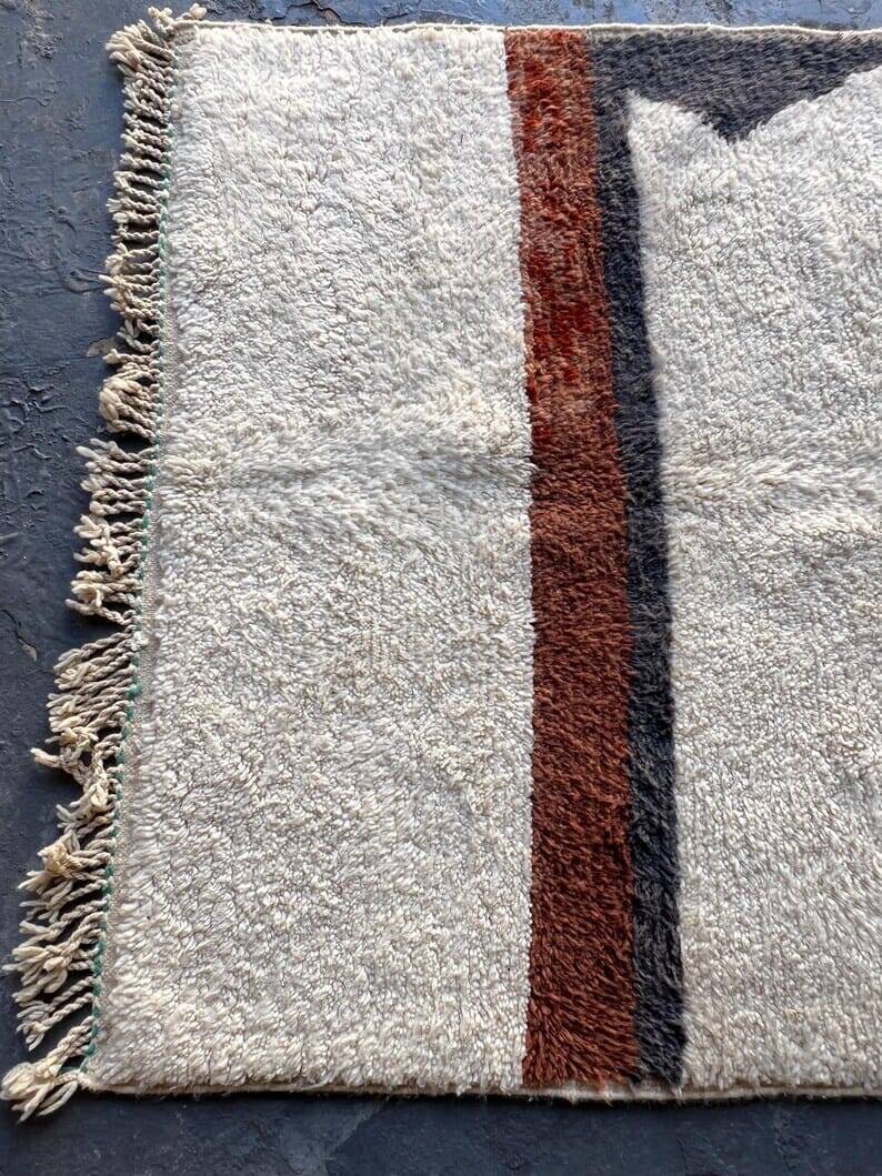 Handmade Berber rug, size 200 x 300 cm