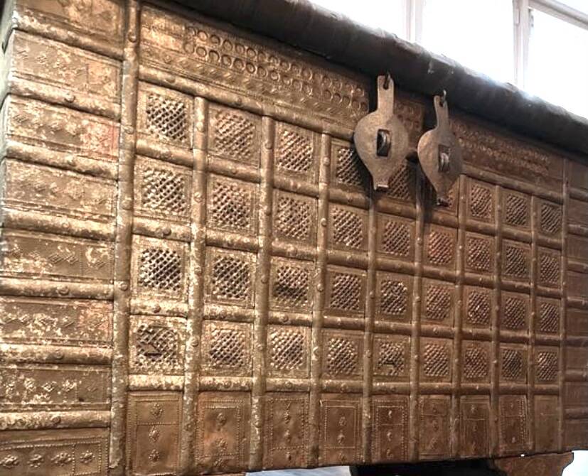 Indian furniture, antique Indian trunk, antique Indian chest