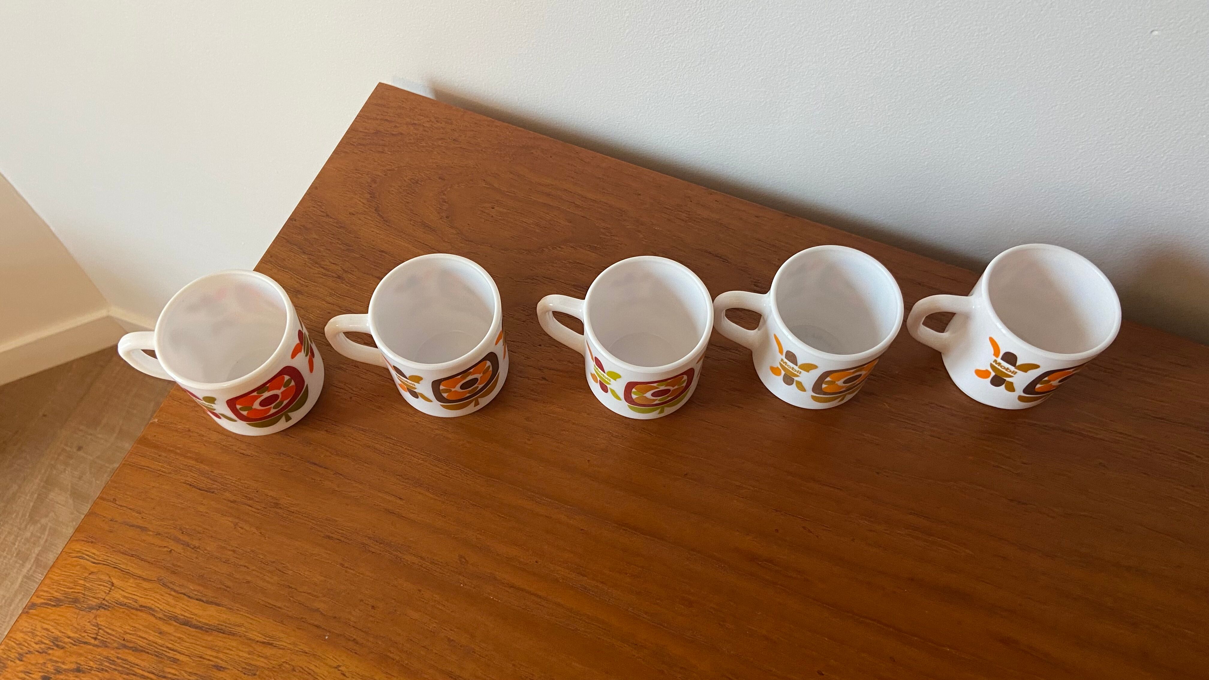 5 coffee cups Mobil 1972 designer Jean-Charles Meunier Editor Arcopal