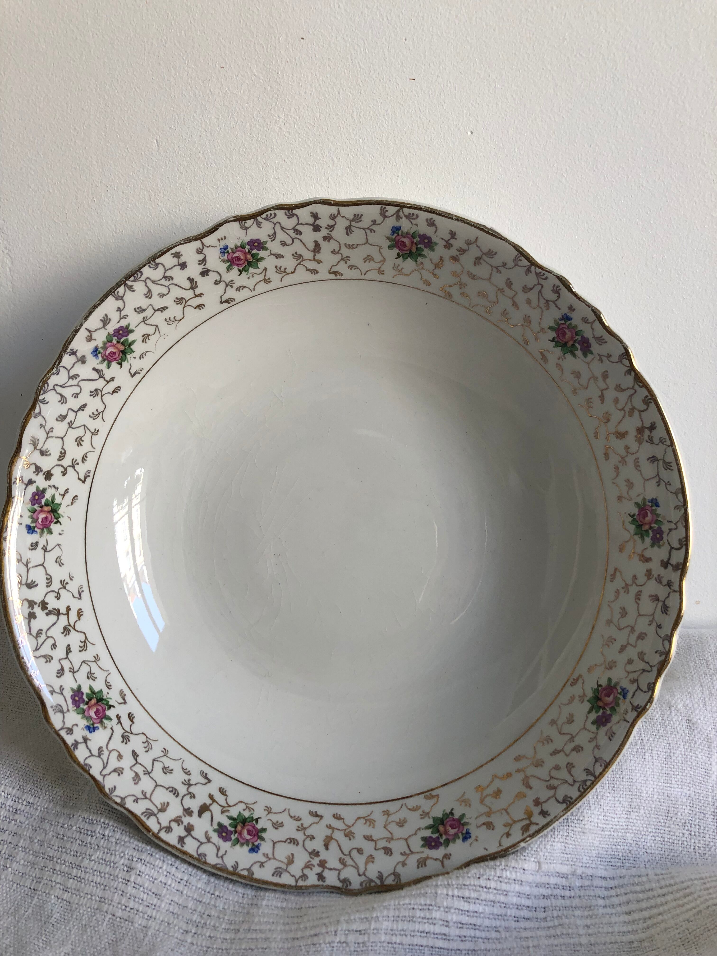Salad bowl and cups, art of the table, Moulin des loups, Blois service