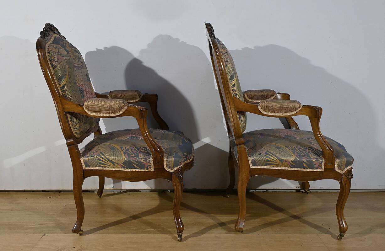 Louis XV style living room in walnut – 1920