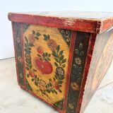 Coffre Populaire Peint Vintage Pin Massif – Art Folk Alsacien