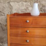 2 bedside tables