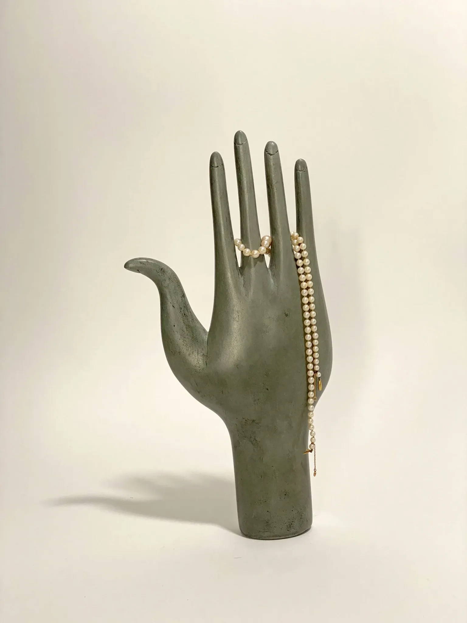 Hand-shaped catchall tray