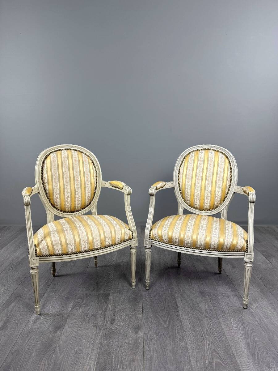 Pair of Medallion Armchairs in Louis XVI Style with Footrests, 20th Century