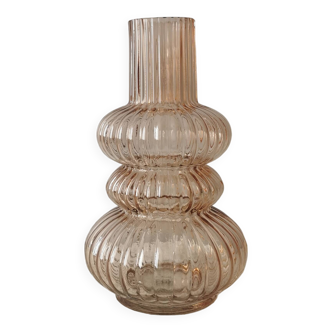 Second hand vase