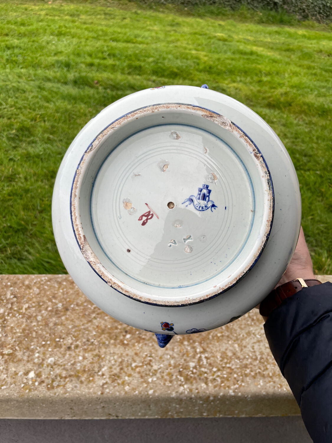 Earthenware cover pot of Gien XIXth