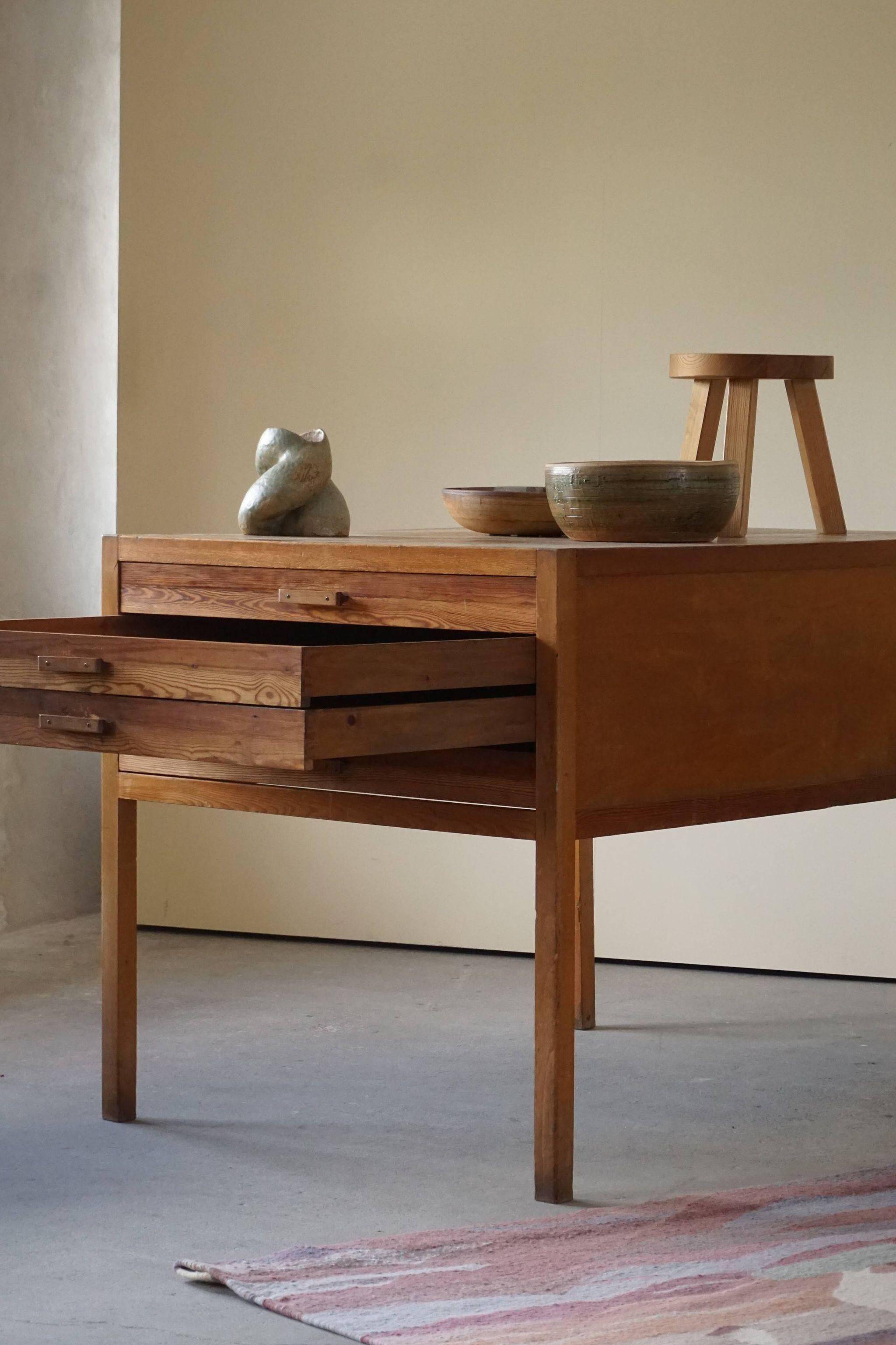 Large Danish drawing cabinet from the mid-century in pine and beech, 1960s.