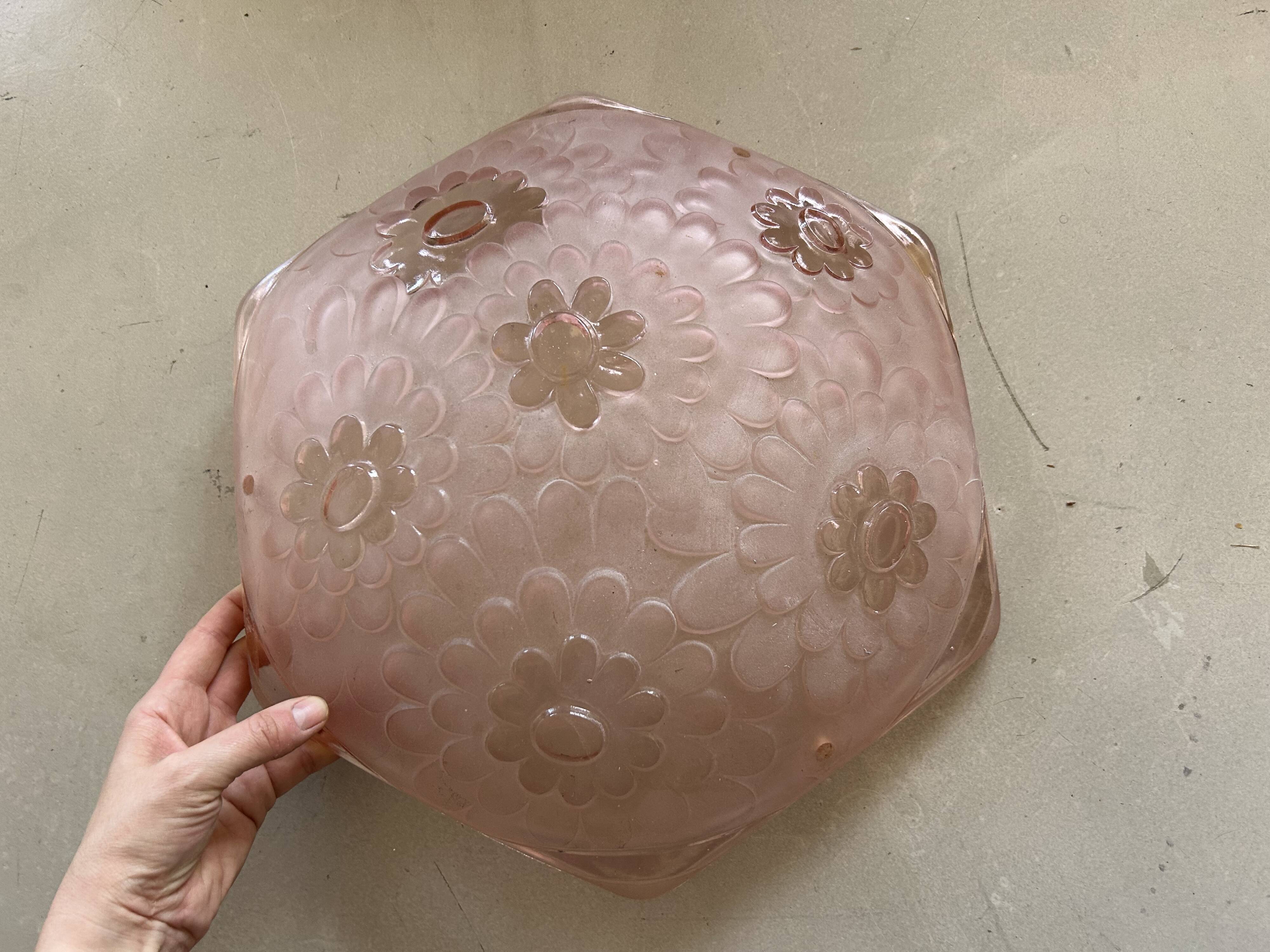 Vase suspension signed Degué