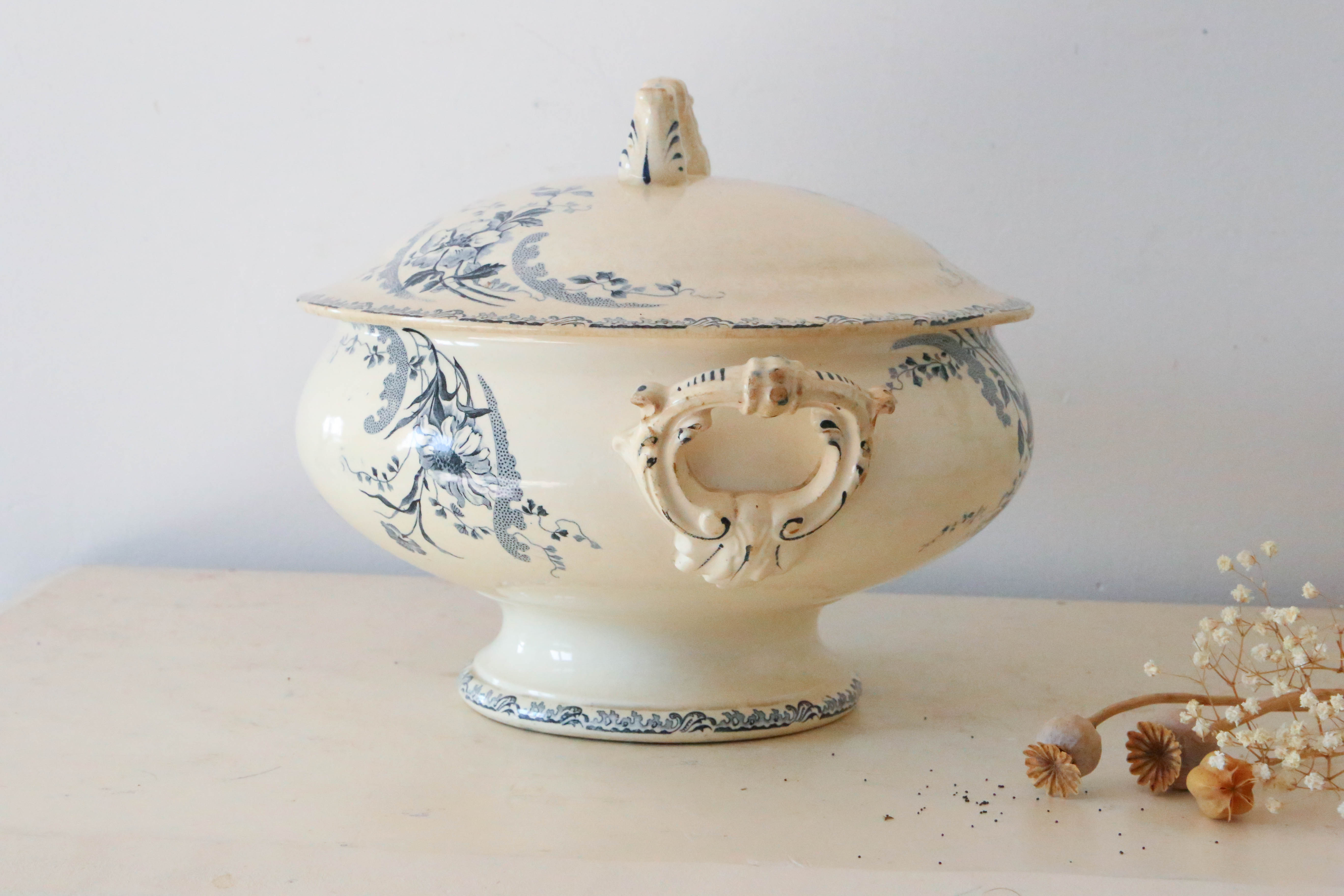 Soup bowl or salad bowl model Pornic, H. Boulenger & Cie, Terre de Fer, French manufacture