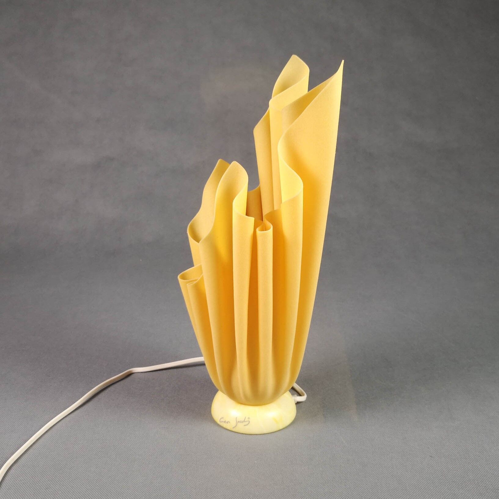 Georgia Jacob resin lamp