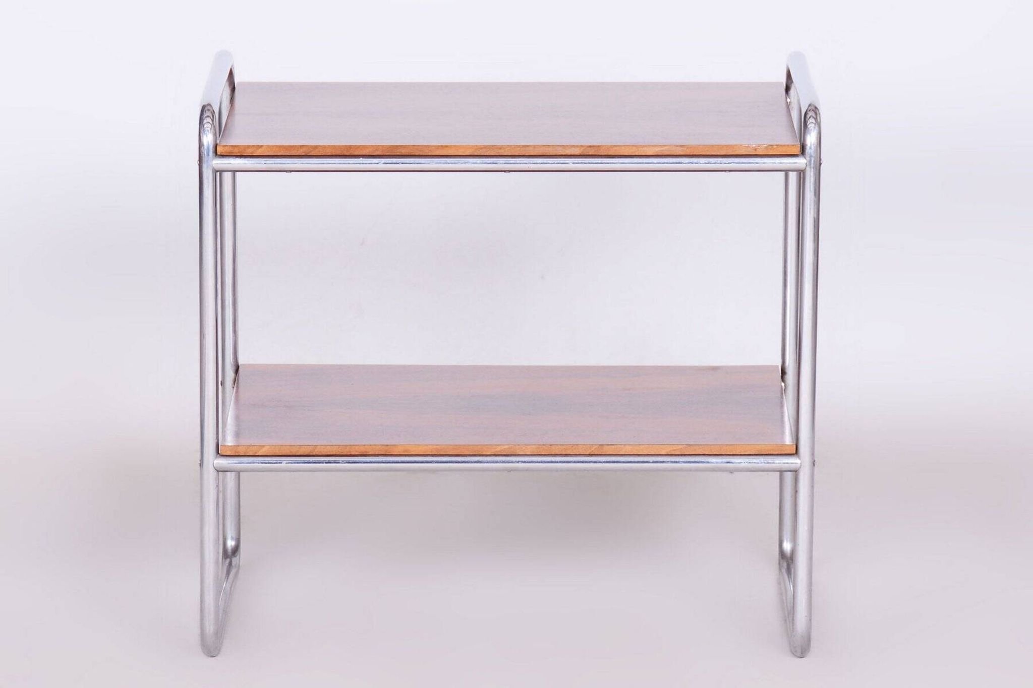 Table d'appoint Bauhaus tchèque en noyer et acier chromé, années 1930