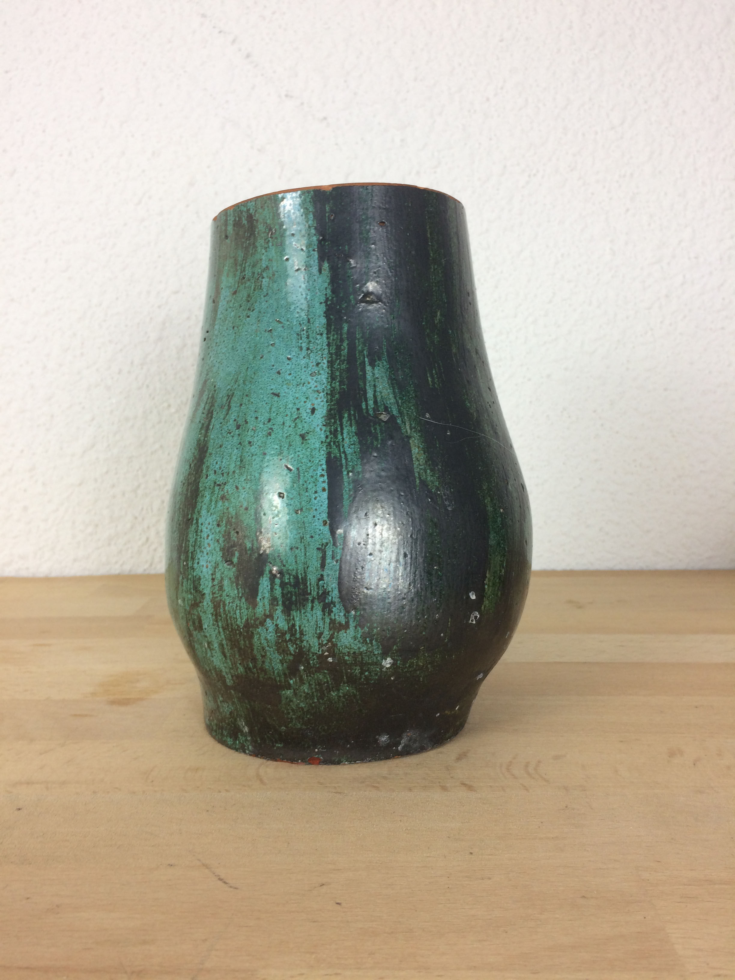 Green ceramic vase "curve"