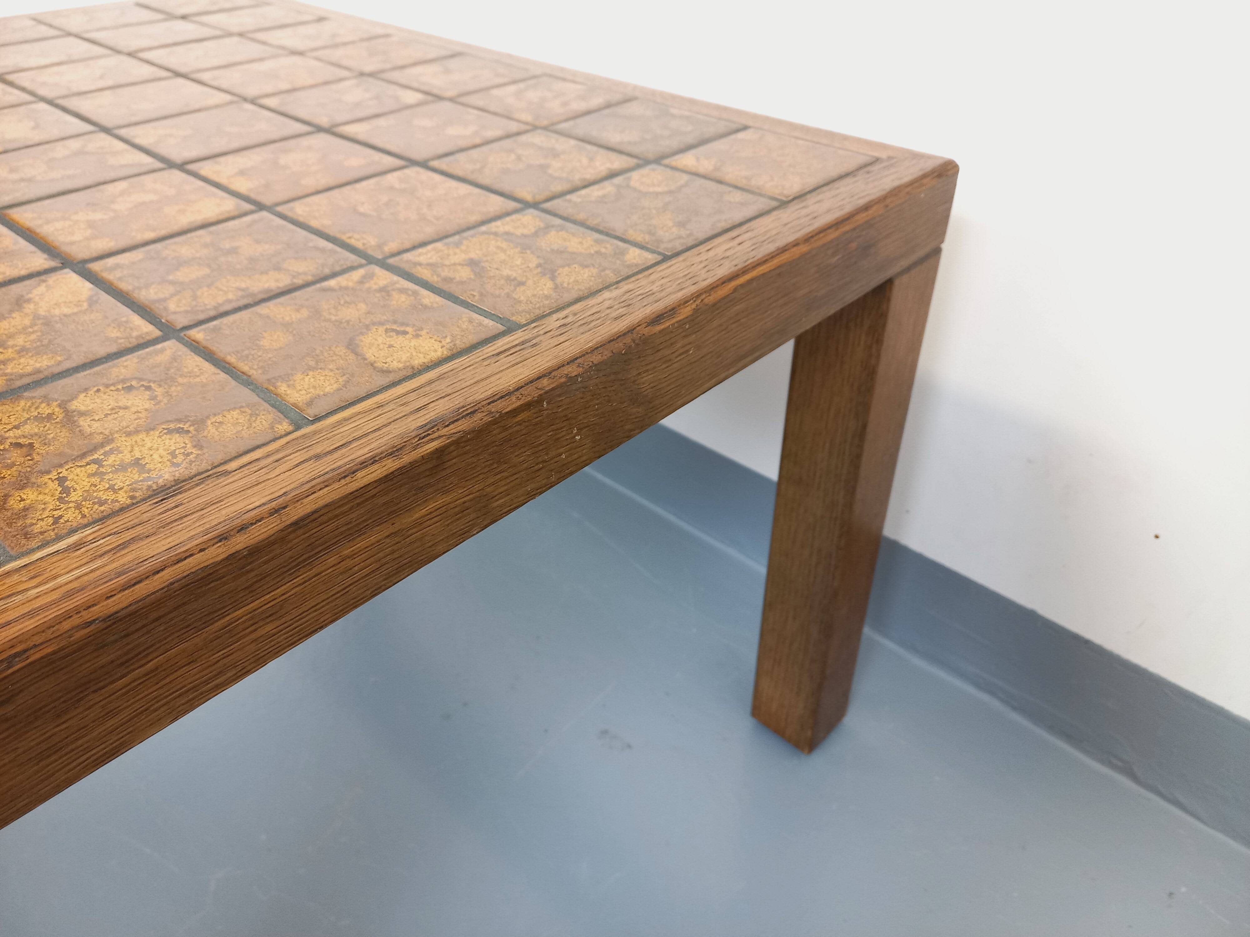 Vintage square coffee table in oak wood and ceramic from the 60s and 70s