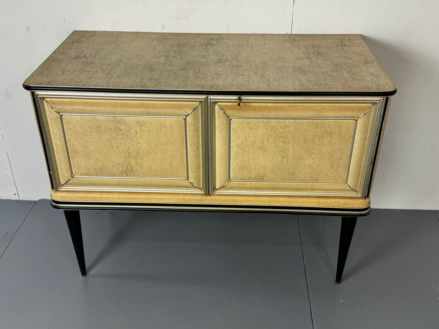 Italian vintage Mid-Century small Sideboard by Umberto Mascagni, 1950