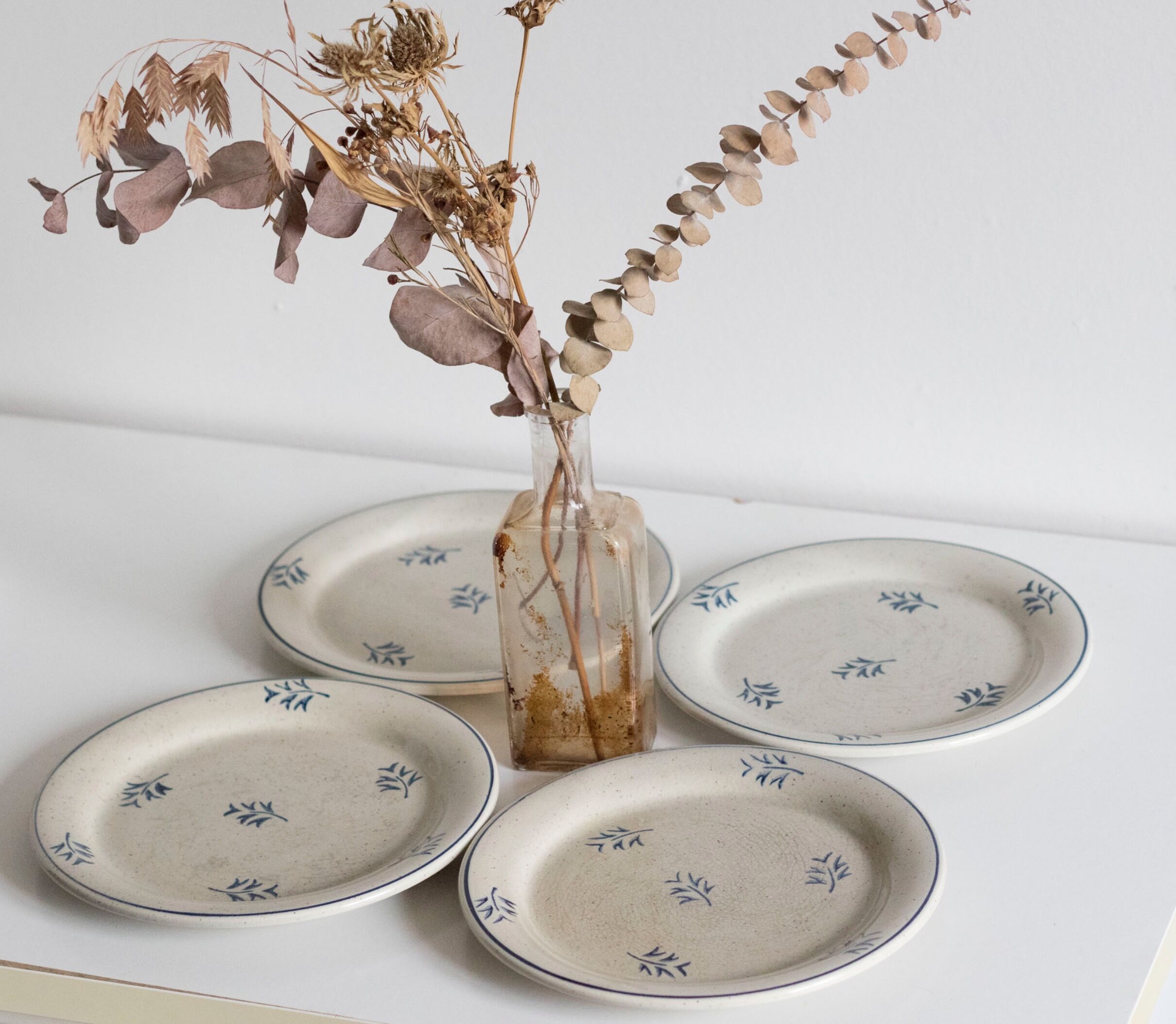 4 plates with earthenware desserts from St Amand