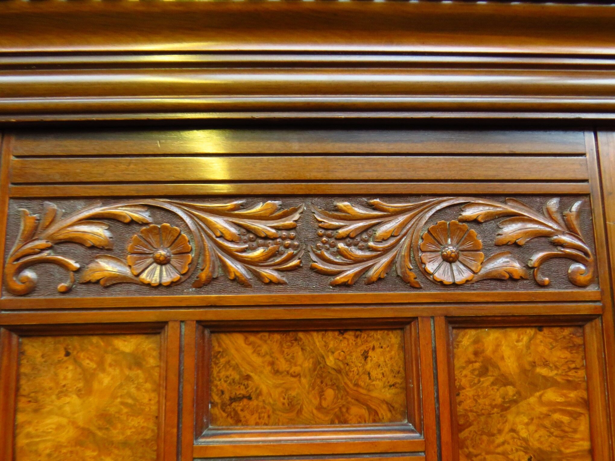 Walnut compactum wardrobe with mirror