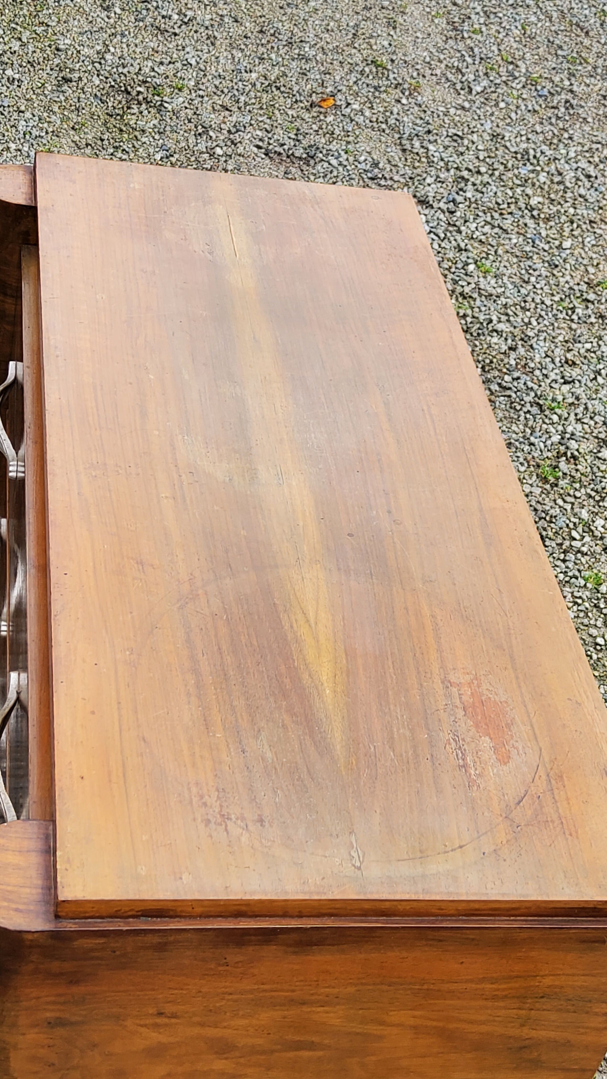 Art Deco chest of drawers from the 30s-40s in walnut 3 drawers