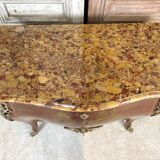 Louis XV style commode in red lacquer from the 1900s.