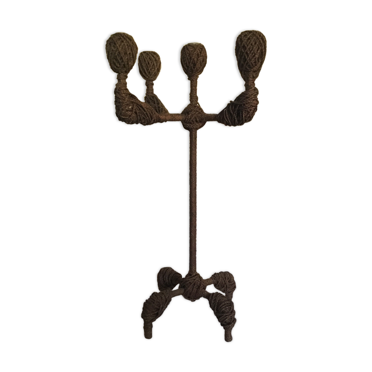 Vintage chandelier in ropes