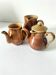 Trio de pichets en grès dont Poterie de Vendeuvre – charme bistrot