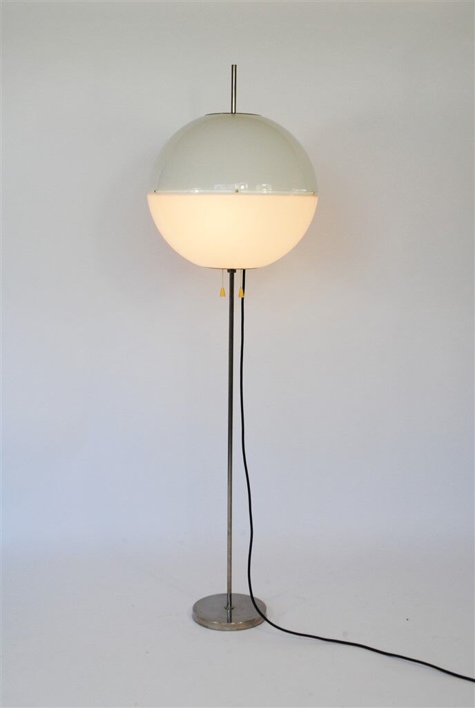 Space age floor lamp