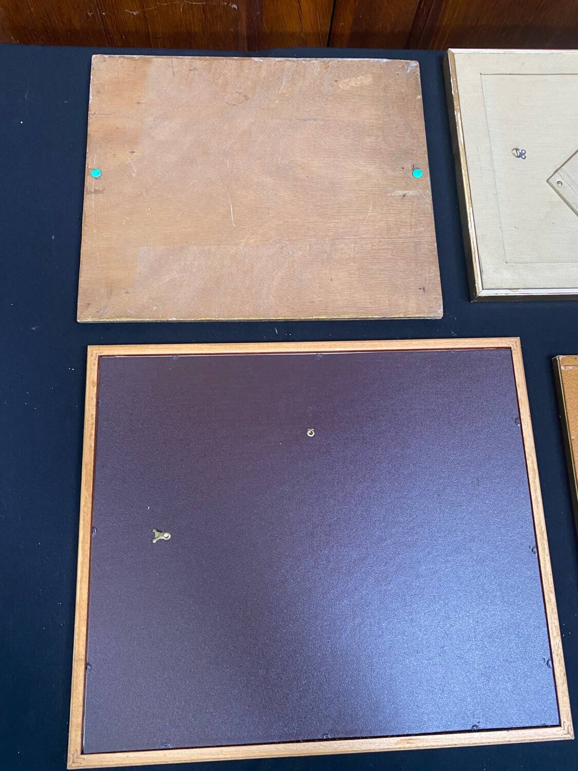 Lot de 6 cadres bois doré ou résine
