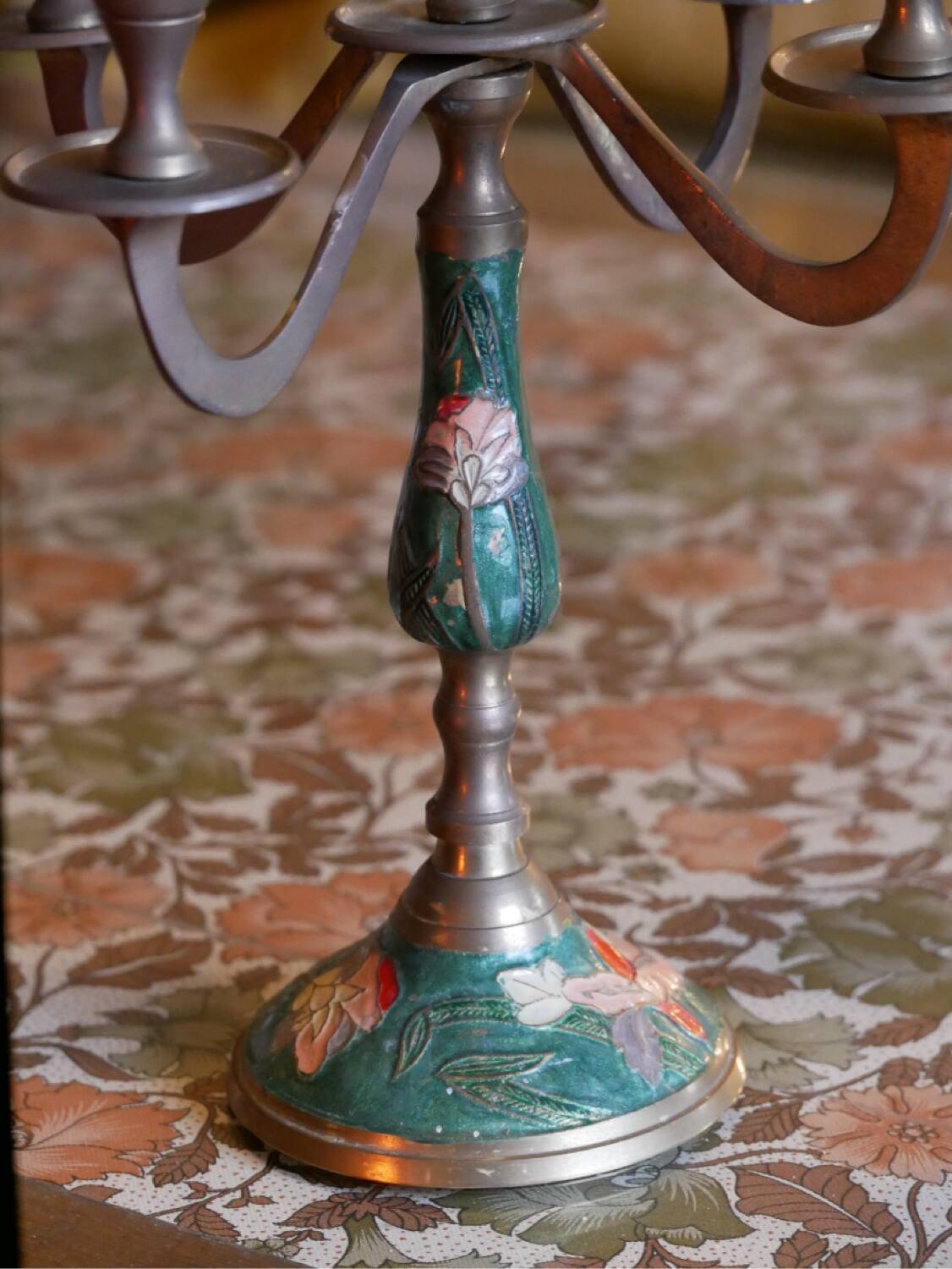 Flower candlestick
