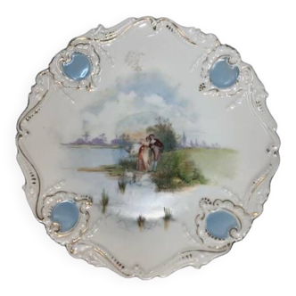 Flat porcelain plate