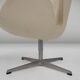 Set of two leather Swan chairs by Arne Jacobsen for Fritz Hansen
