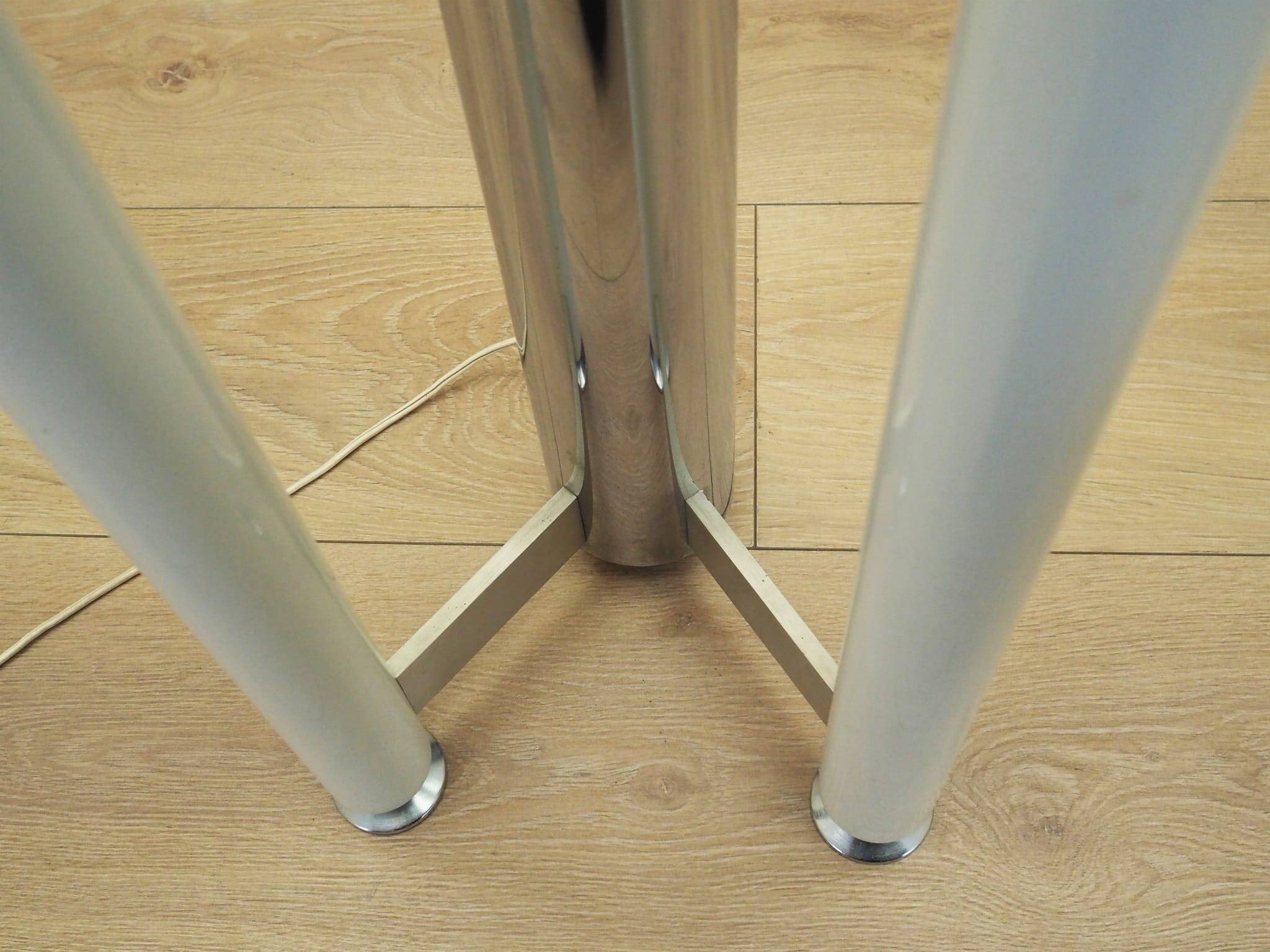Floor lamp with ashtray, Space Age design, 1960s, production: Italy