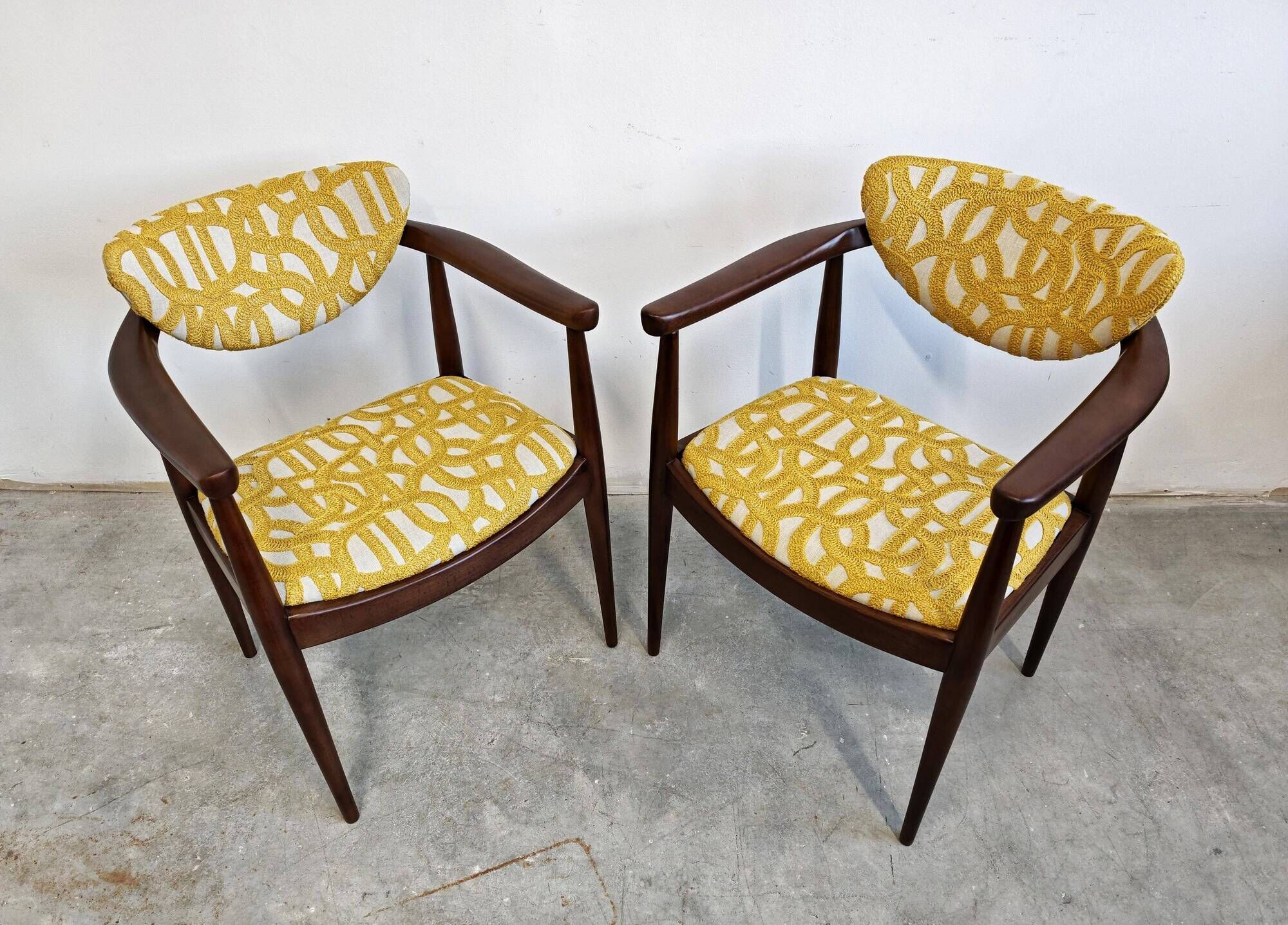 MCM dining chair with armrests by Bernardo Bernardi 1960s