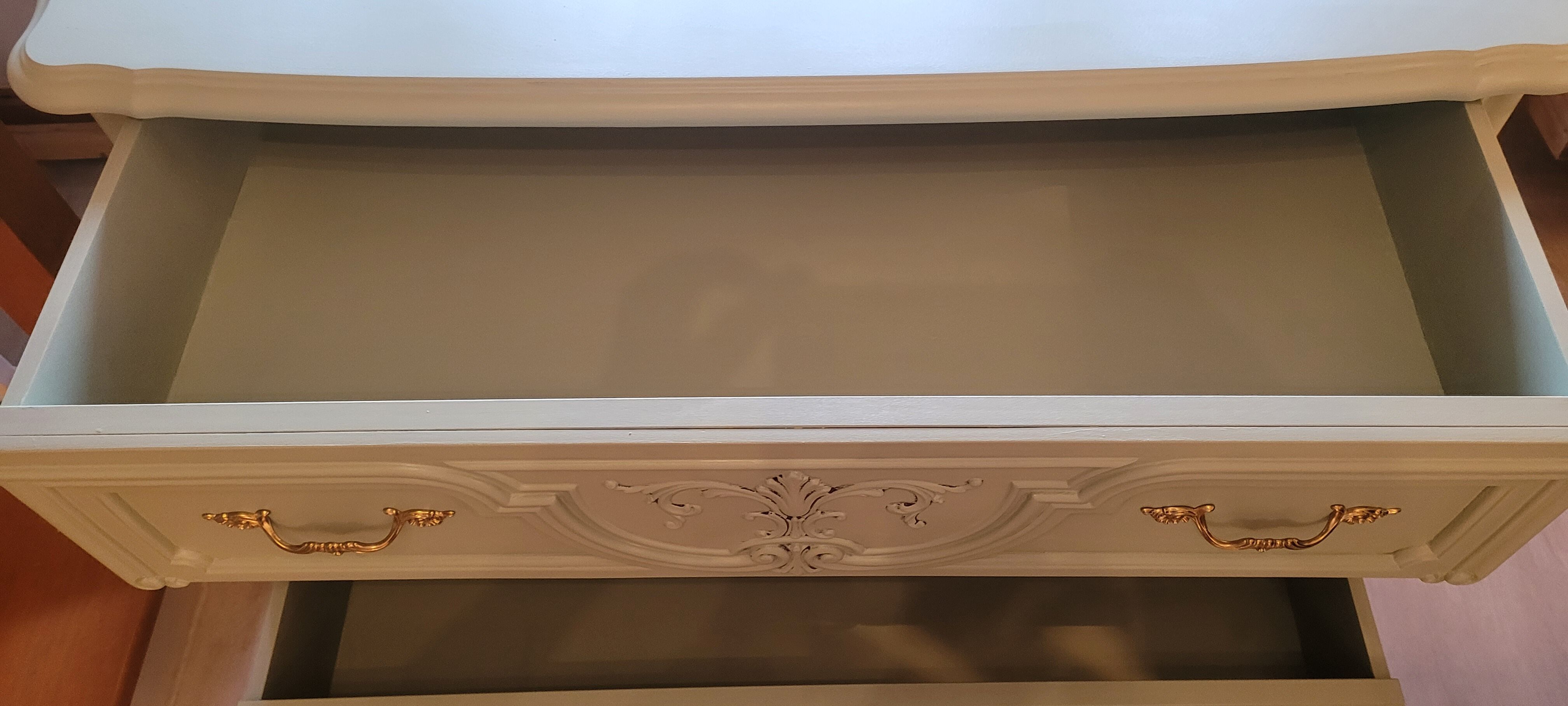 Louis XV style chest of drawers