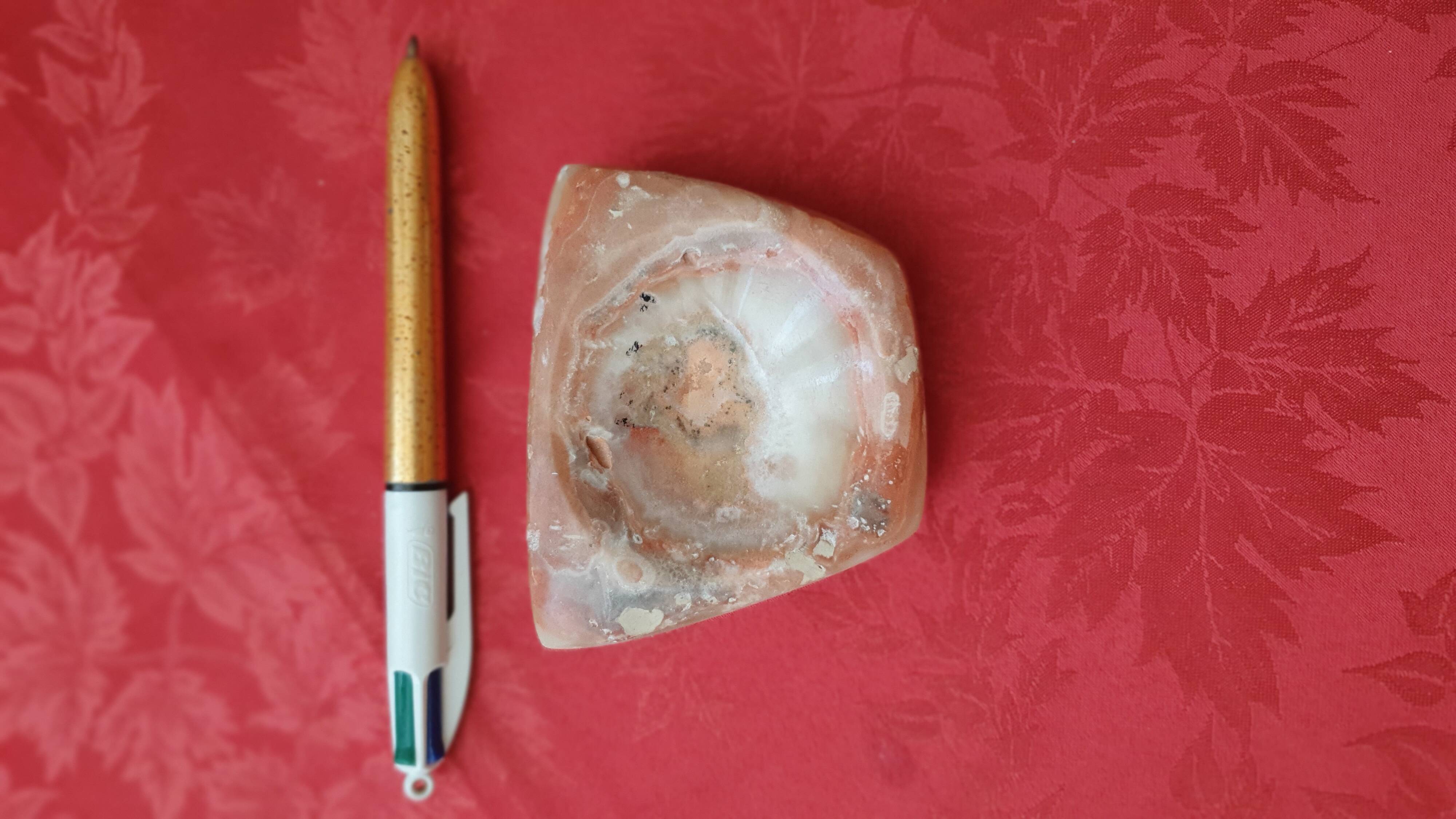 Polished agate soap dish or ashtray