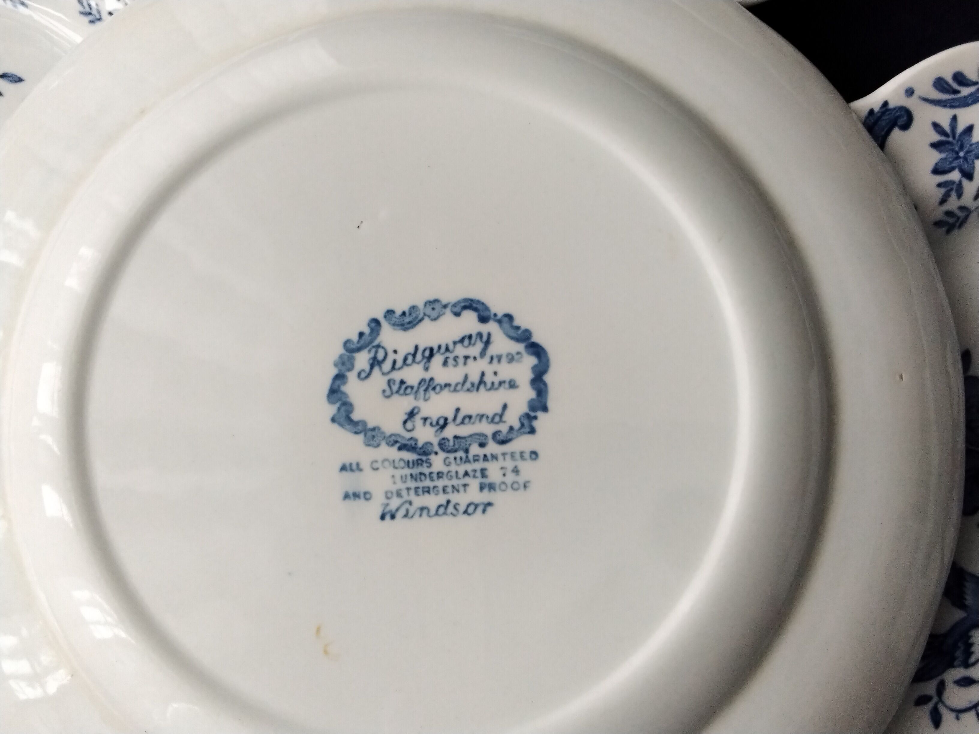 Set of 8 ridgway staffordshire dessert plates windsor model