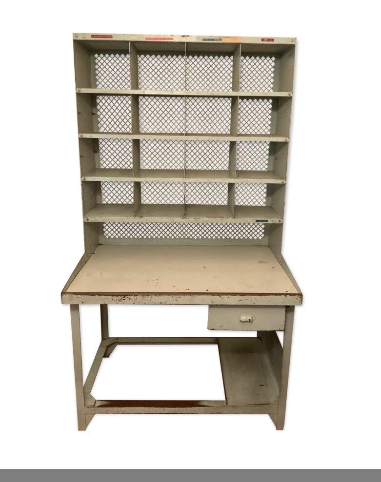 Post office / vintage postal sorting